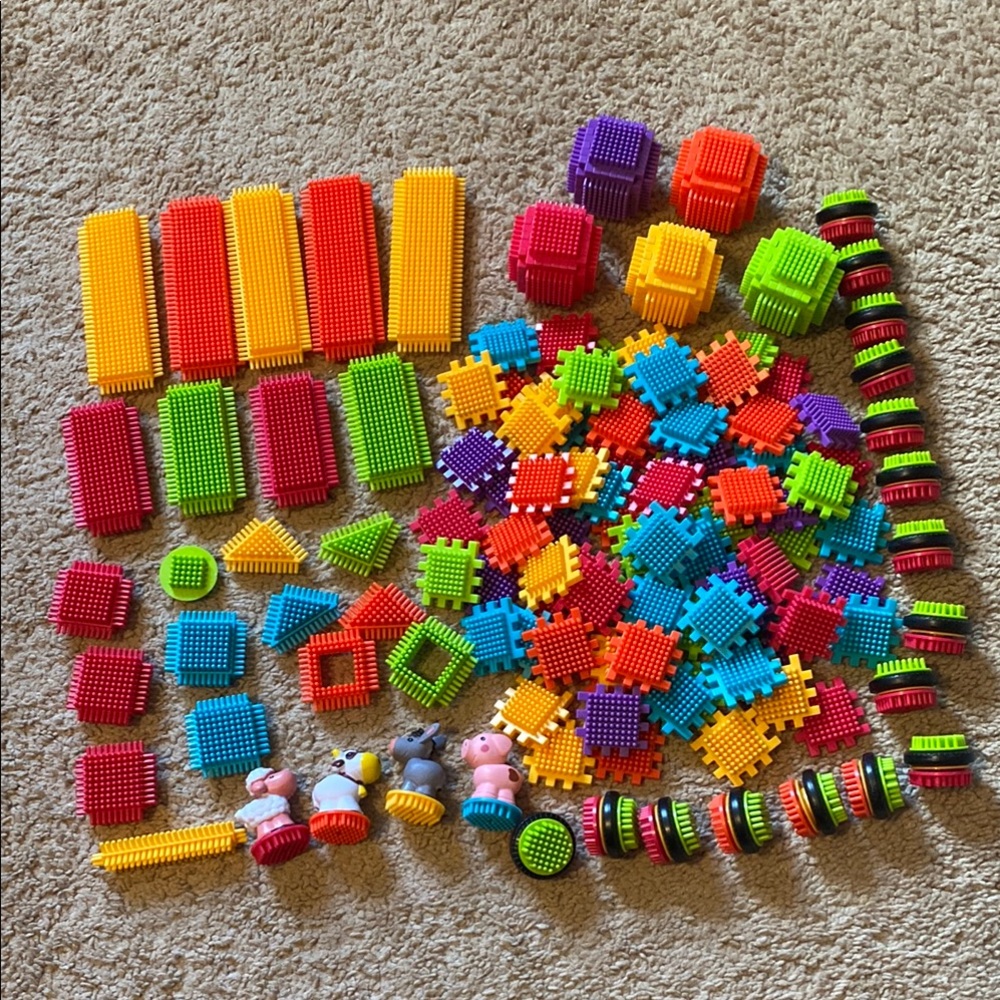 Battat – Bristle Blocks – STEM Interlocking Building Blocks